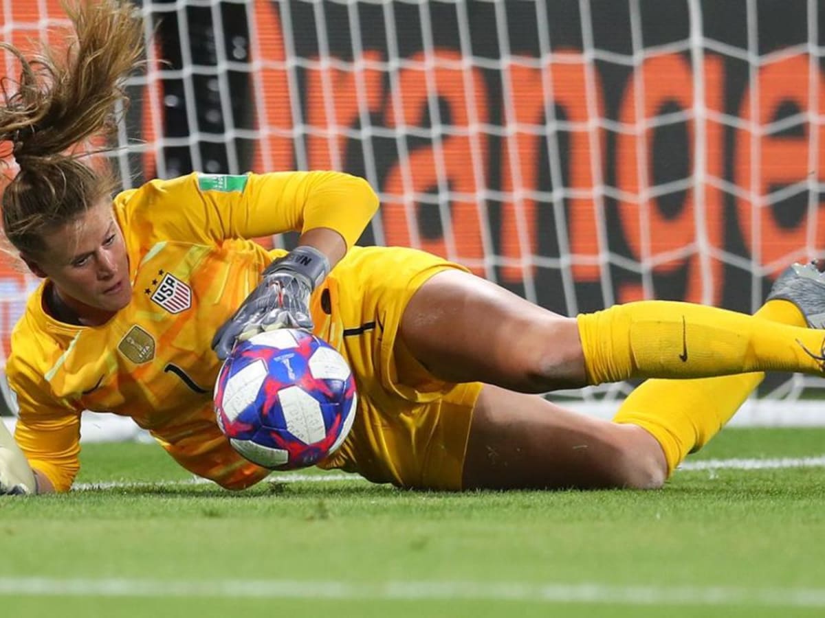 USWNT goalkeeper Alyssa Naeher learned from error, moved on, Sports