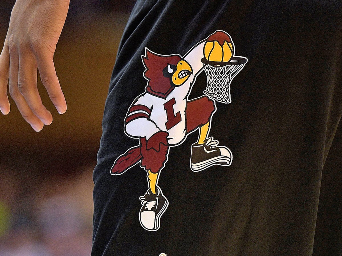 Louisville basketball court bringing back Dunking Cardinal - Sports  Illustrated