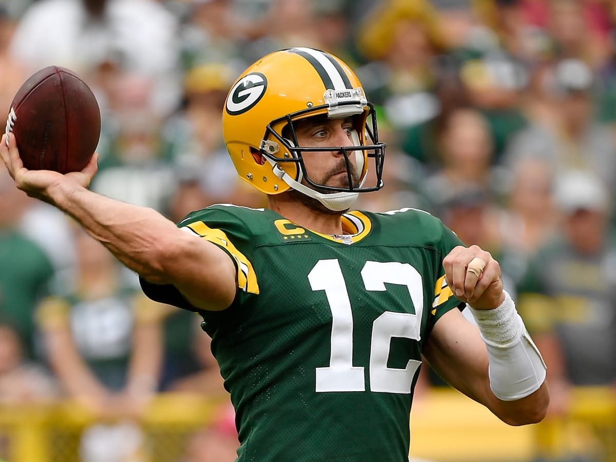 Aaron Rodgers shouts out Matt LaFleur's wife for his 'eyebrow game'