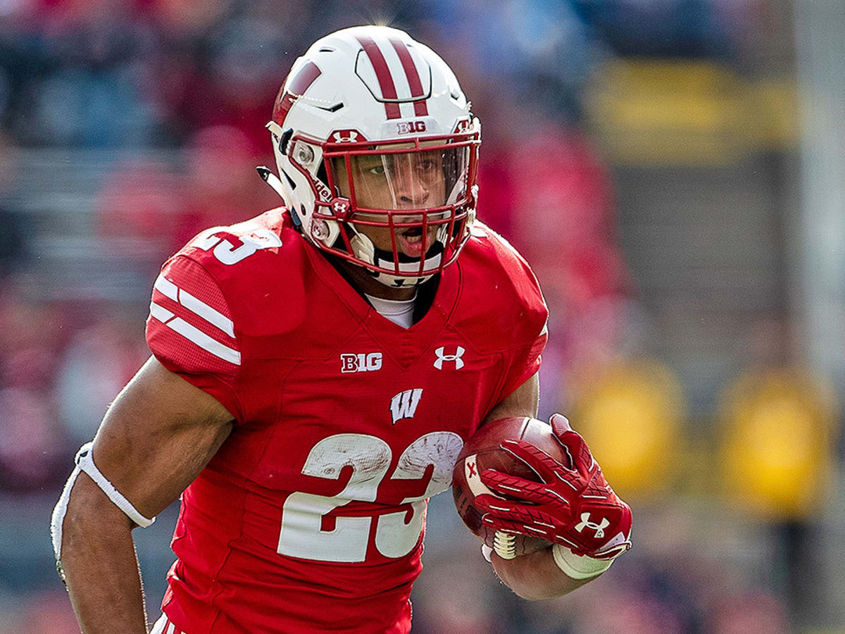 Jonathan Taylor, Wisconsin track star? Badgers RB off and running - Sports  Illustrated