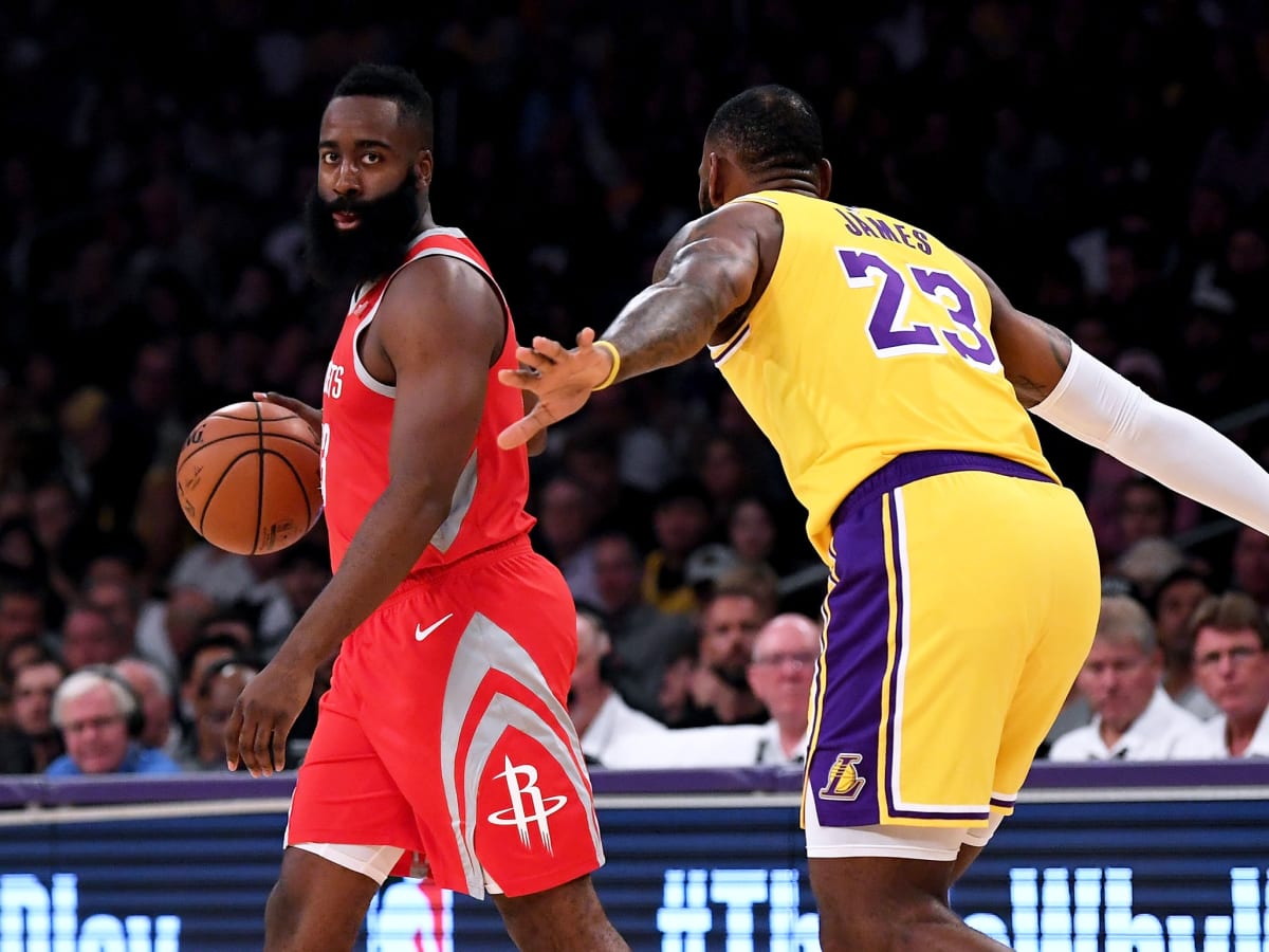 Lakers' defense gets swamped in loss to Kings