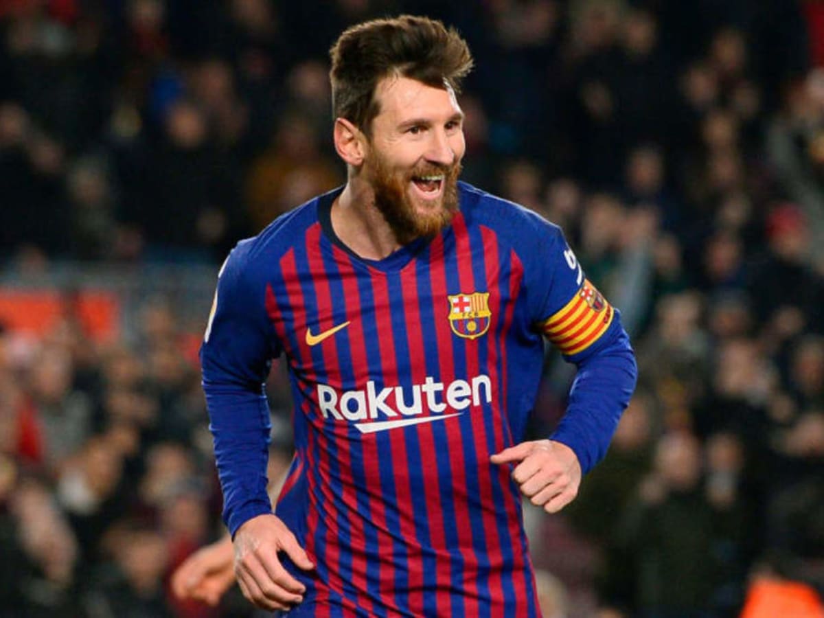 Video: Lionel Messi One-Ups Liverpool's Mohamed Salah in Behind