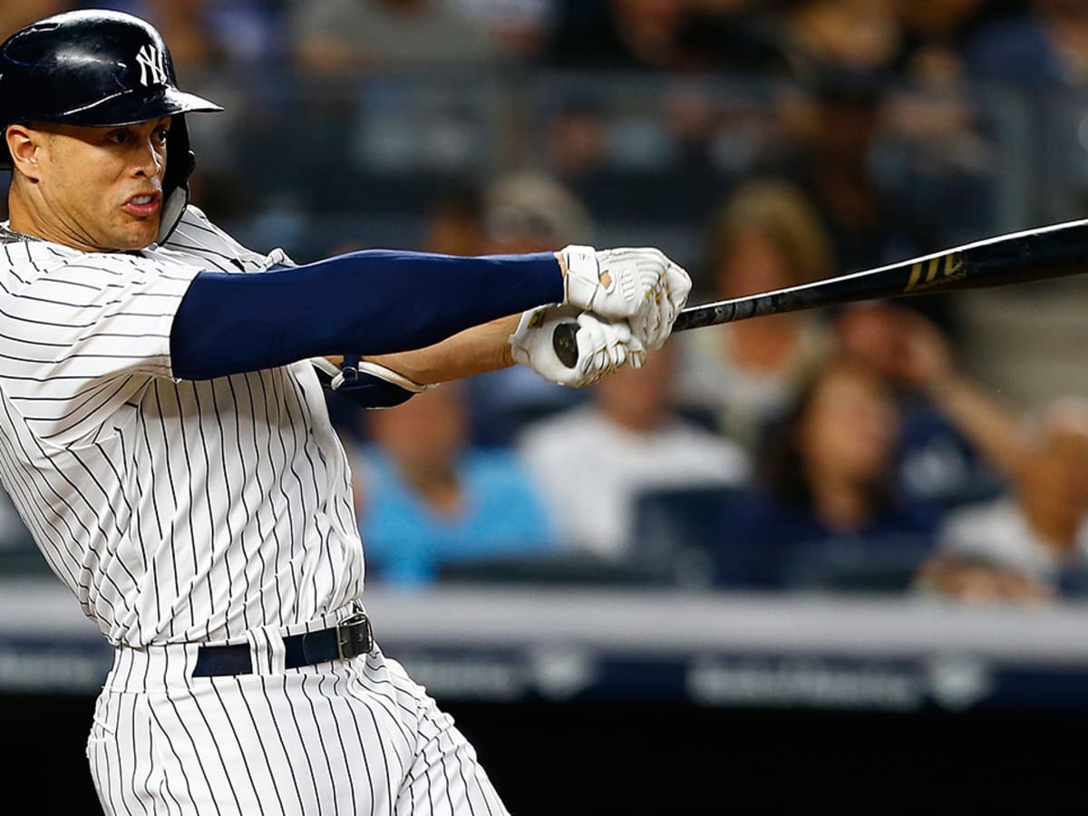 New York Yankees' Miguel Andujar, American League Rookie of the Year  runner-up, may need season-ending surgery