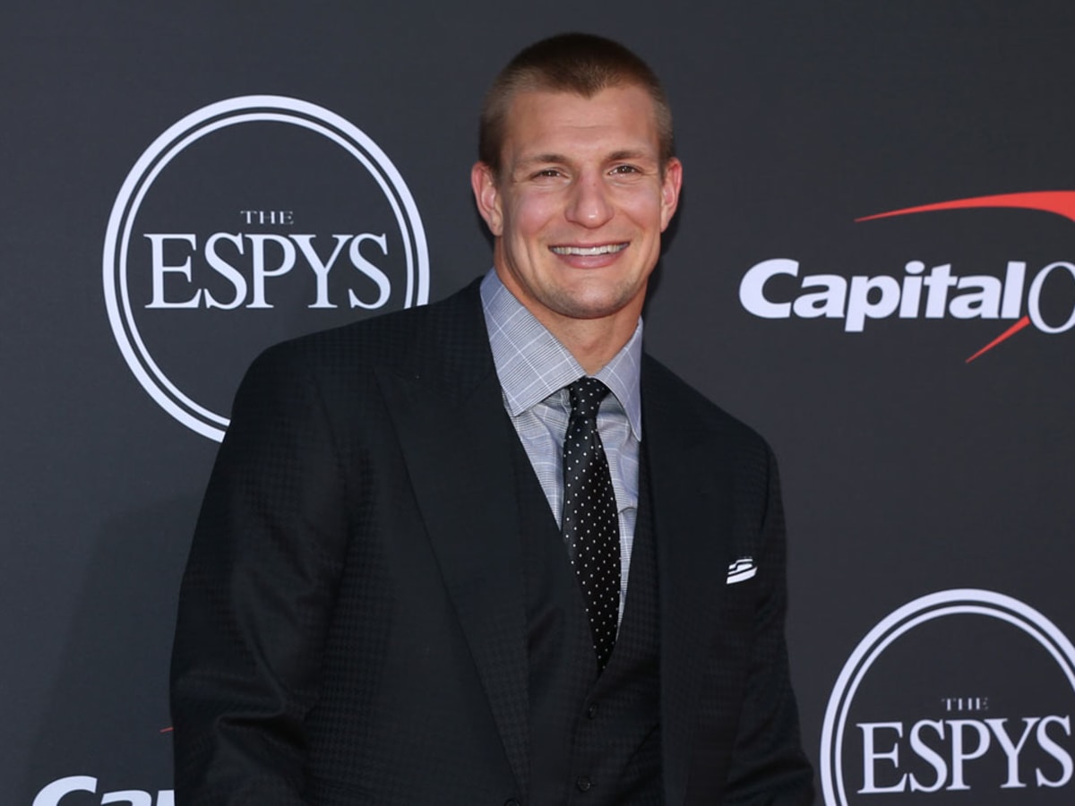 Rob Gronkowski Announces His Retirement - Sports Illustrated