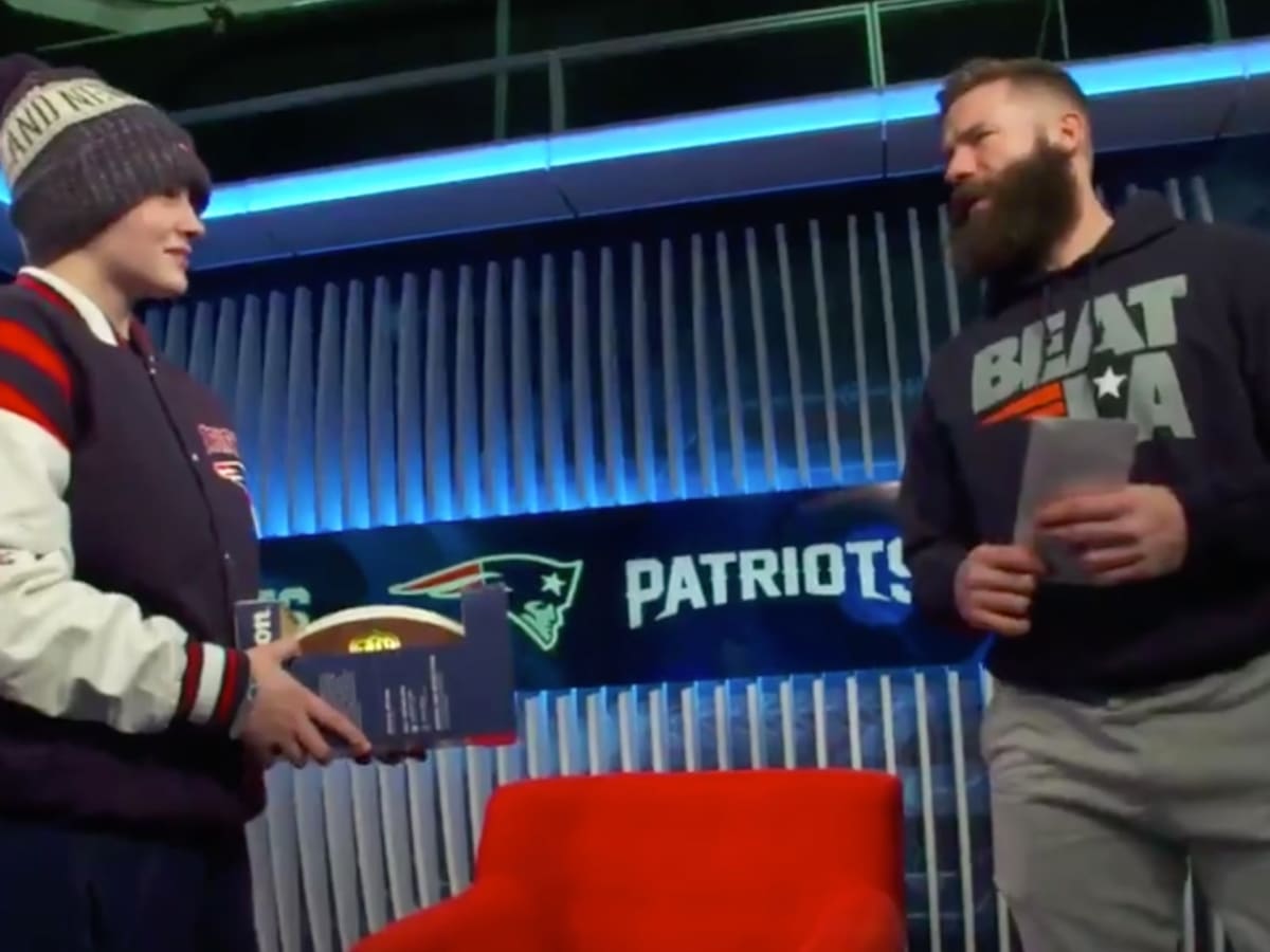 Patriots star delivers Super Bowl tickets to bullied 7th-grade