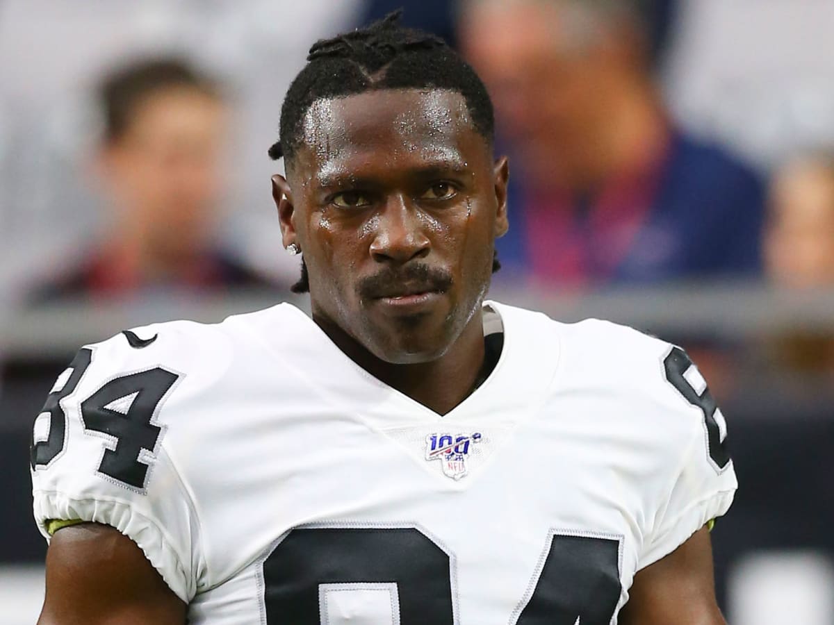 Raiders release Antonio Brown