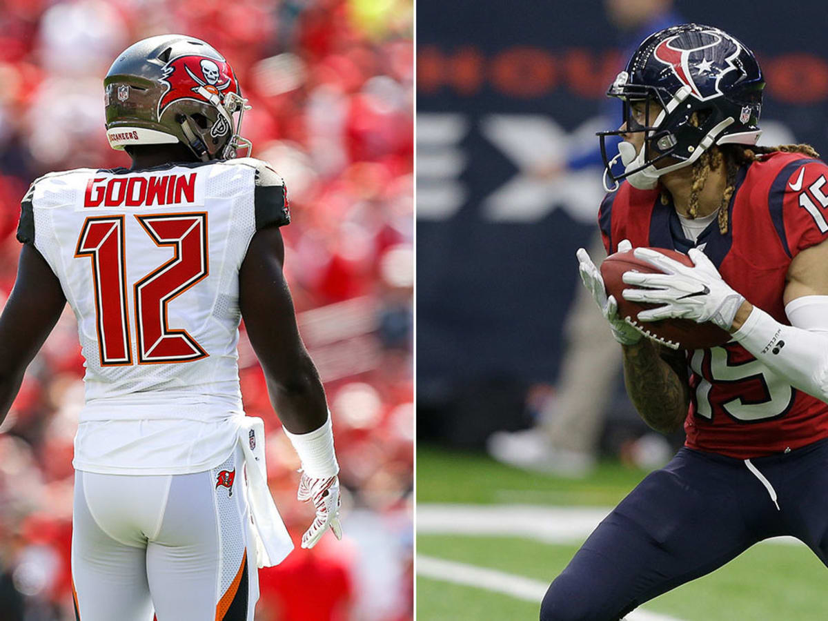 Start 'Em, Sit 'Em Wide Receivers Fantasy Football Week 16: Vintage D.J.  Moore - Sports Illustrated