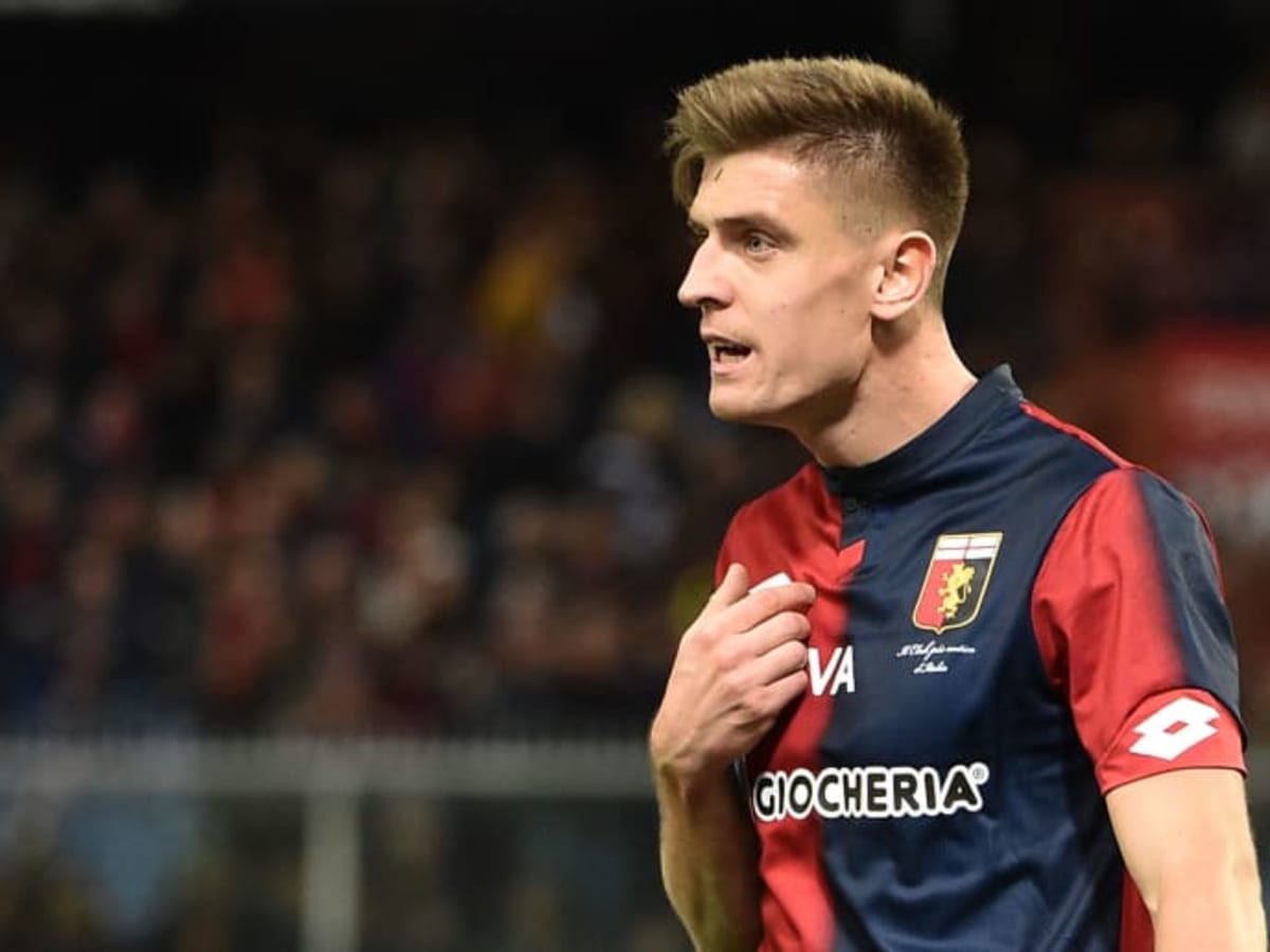 Barcelona Eyeing Move for Prolific Genoa Striker Krzysztof Piatek