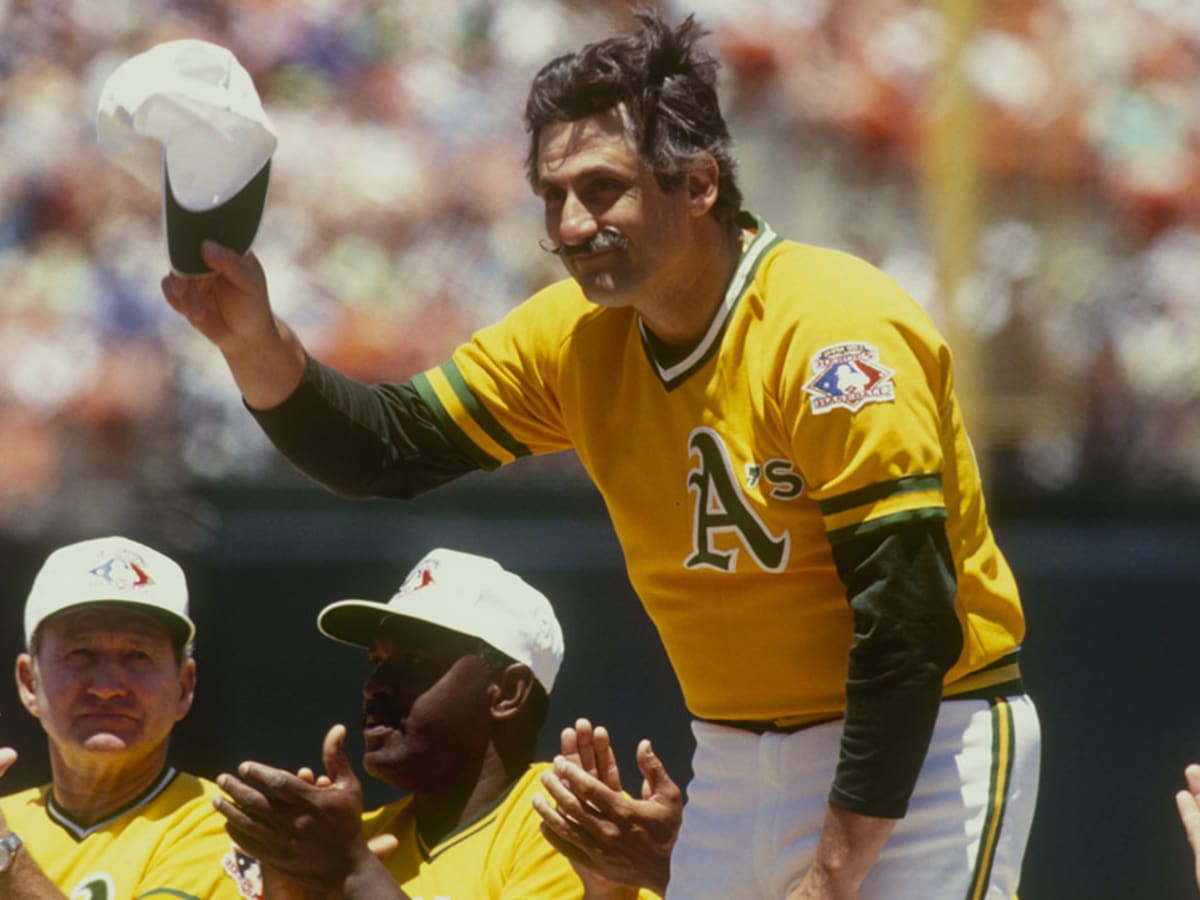 Rollie Fingers Talks About His Career in MLB and His Time as a Milwaukee  Brewer