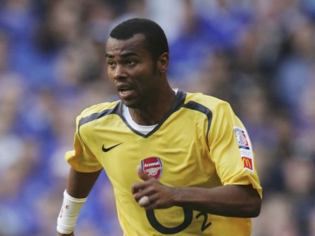 Ashley Cole Concedes He Was 'Young, Naive & Stupid' When He Swapped Arsenal  for Chelsea - Sports Illustrated