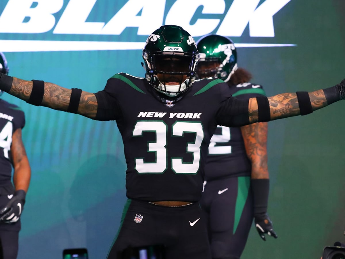 New Uniforms a hit With Jets Faithful