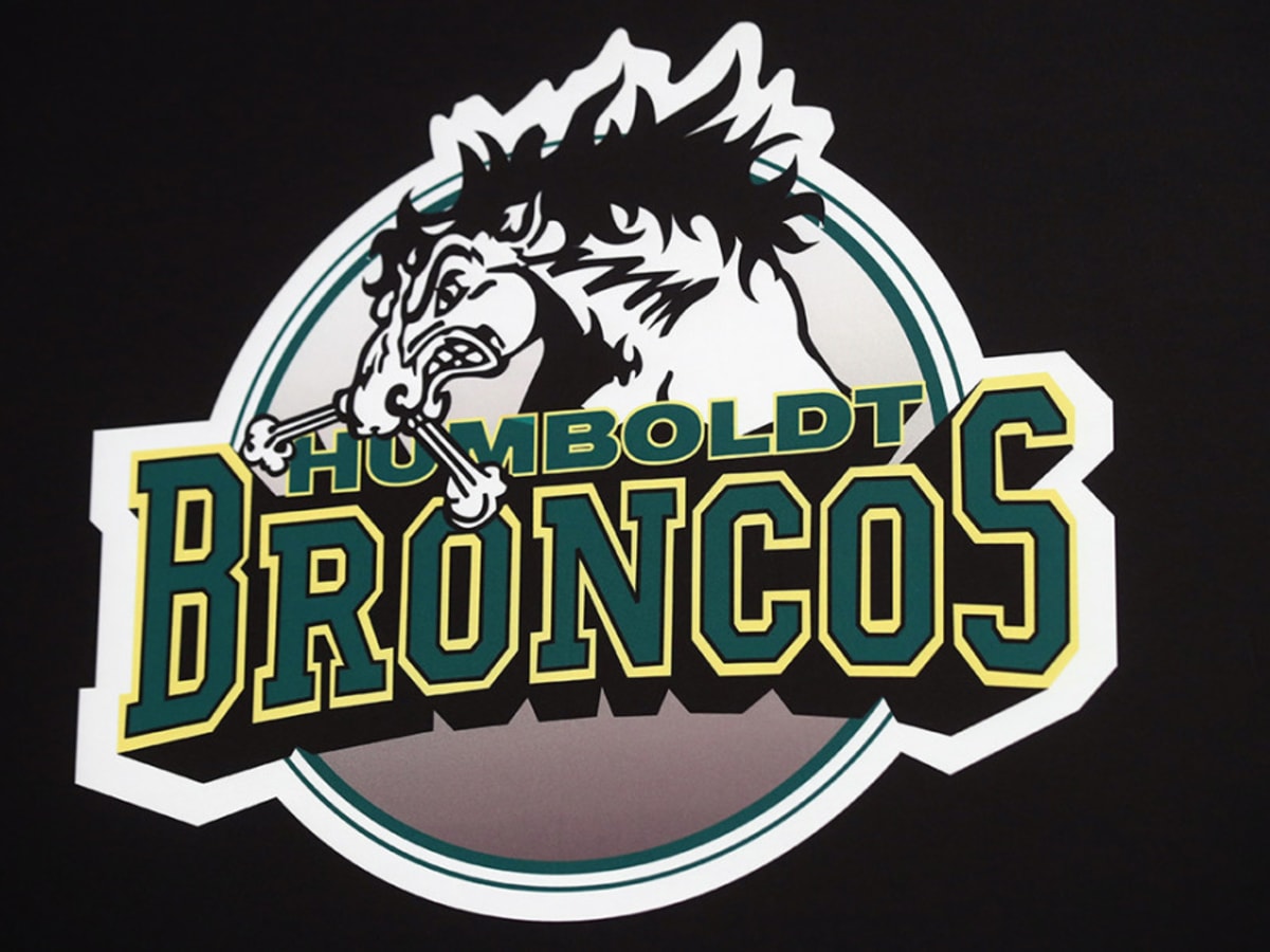 Hockey Team Pays Tribute To Humboldt Broncos