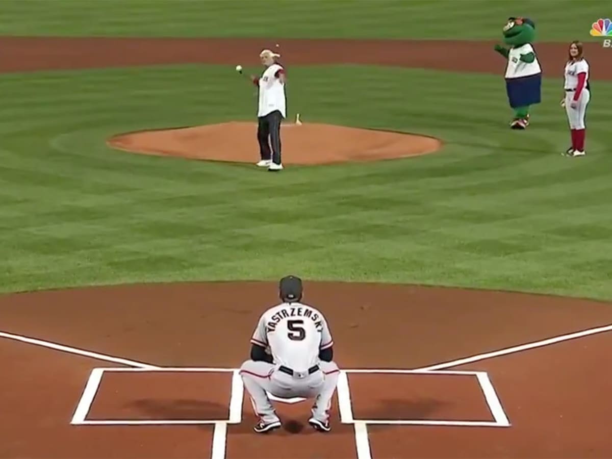 Yaz first pitch: Carl Yastrzemski, Boston Red Sox legend, throws first  pitch to grandson Mike before Wednesday's game (video) 