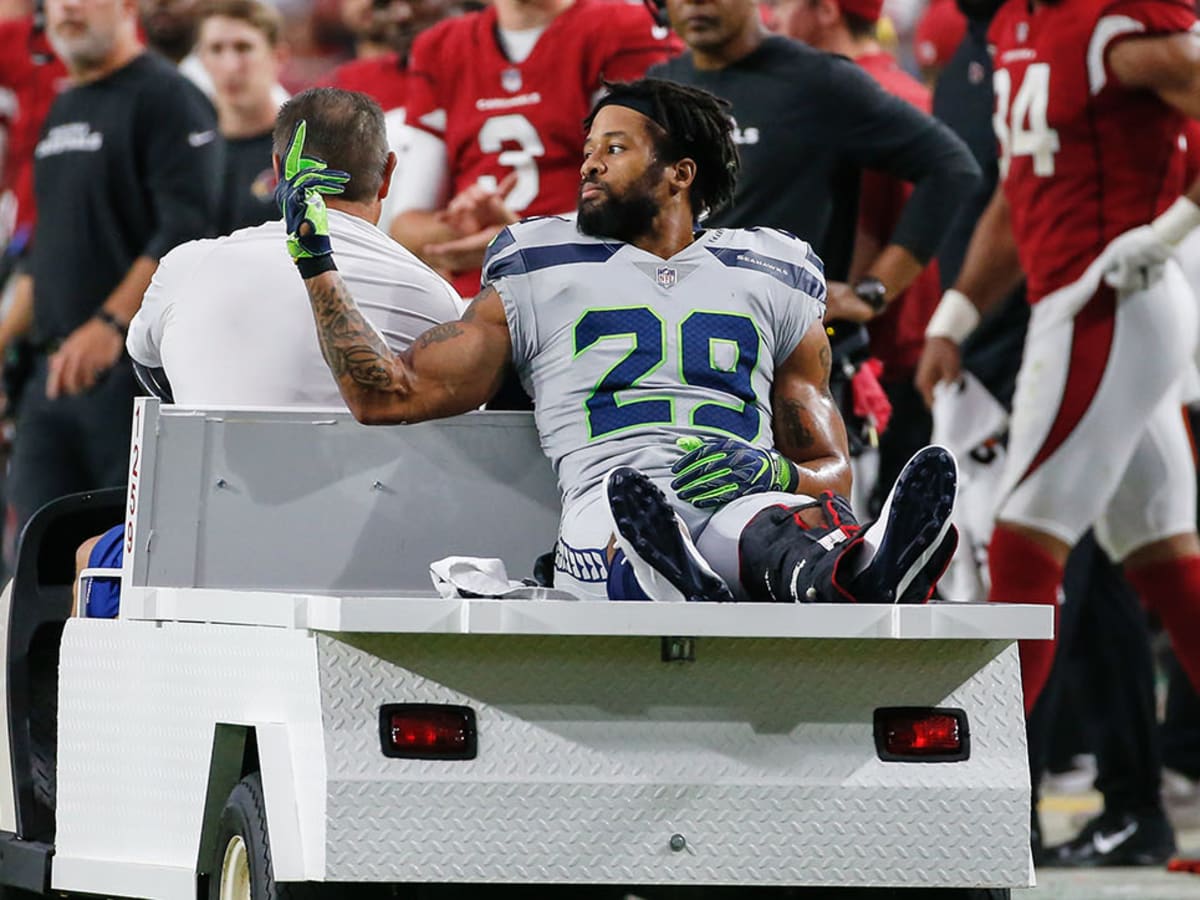 Earl Thomas injury news: Seahawks safety carted off vs Cardinals - Sports  Illustrated