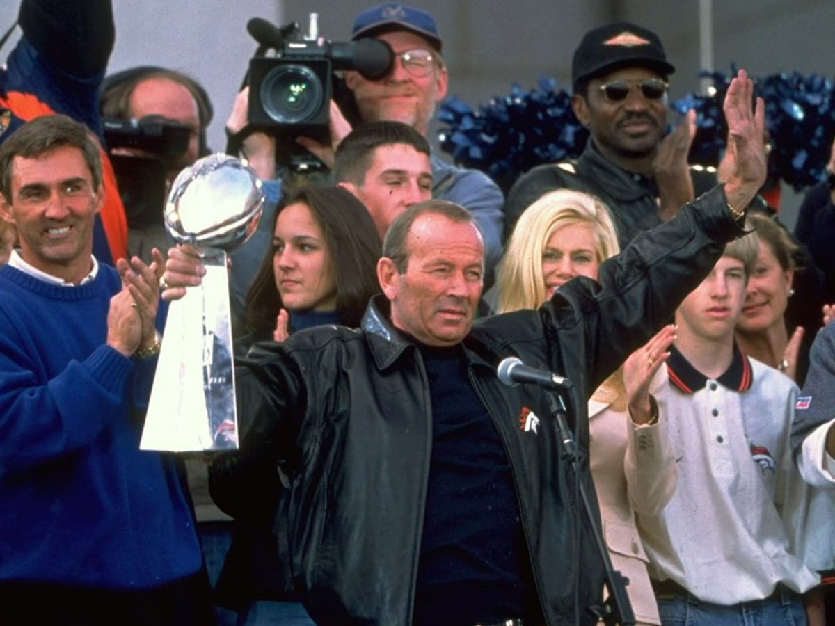 Denver Broncos owner Pat Bowlen sports one of his Super Bowl rings prior to  start of Broncos game with the New England Patriots at the AFC divisional  playoff game at Invesco Field