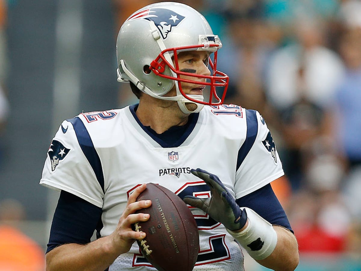 Patriots-Dolphins betting line: New England opens as historically huge road  favorites