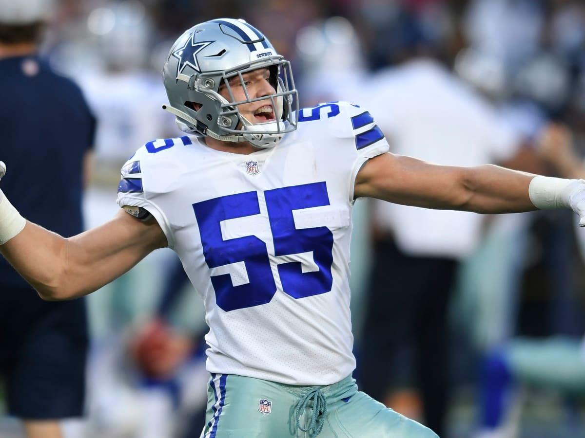 Leighton Vander Esch buys his high school a new weight room - NBC