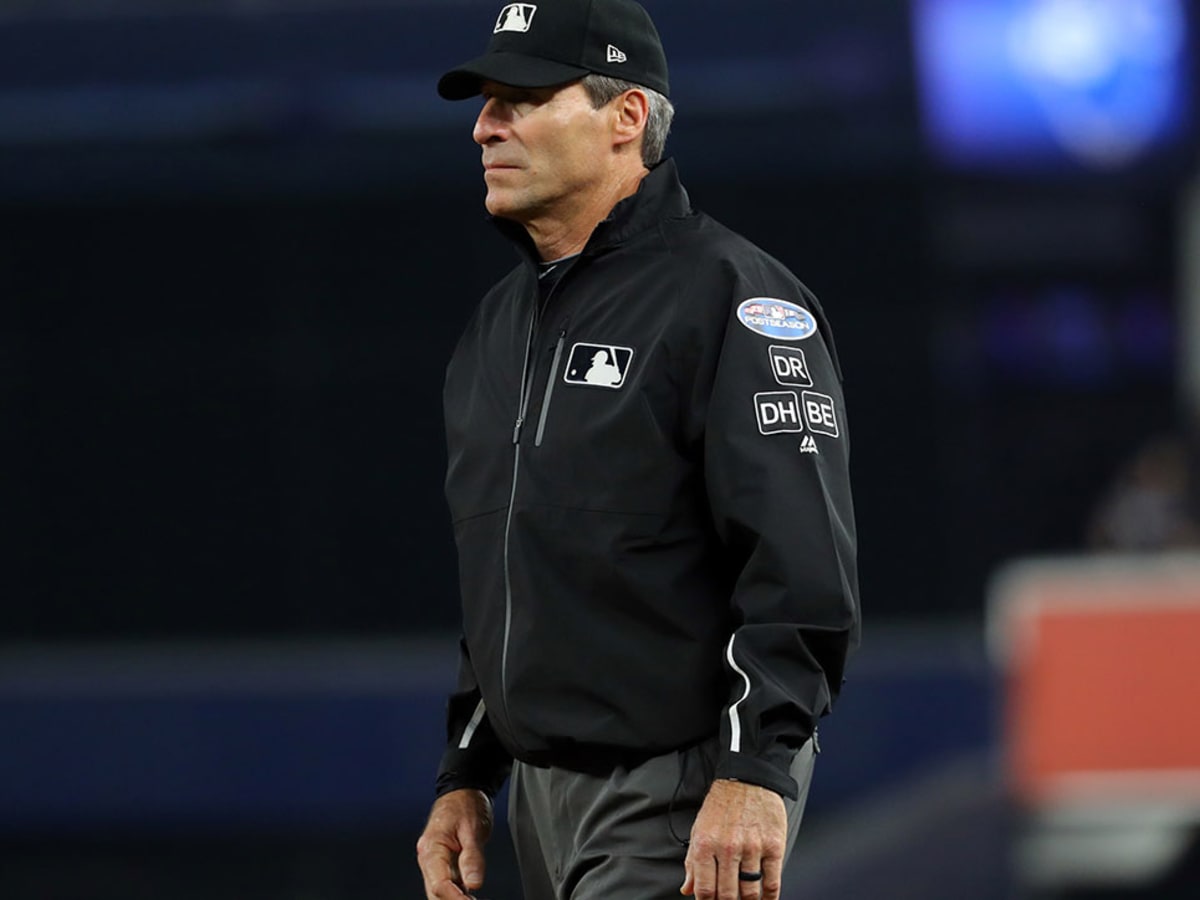 Umpire Angel Hernandez asks appeals court to reinstate suit vs. MLB