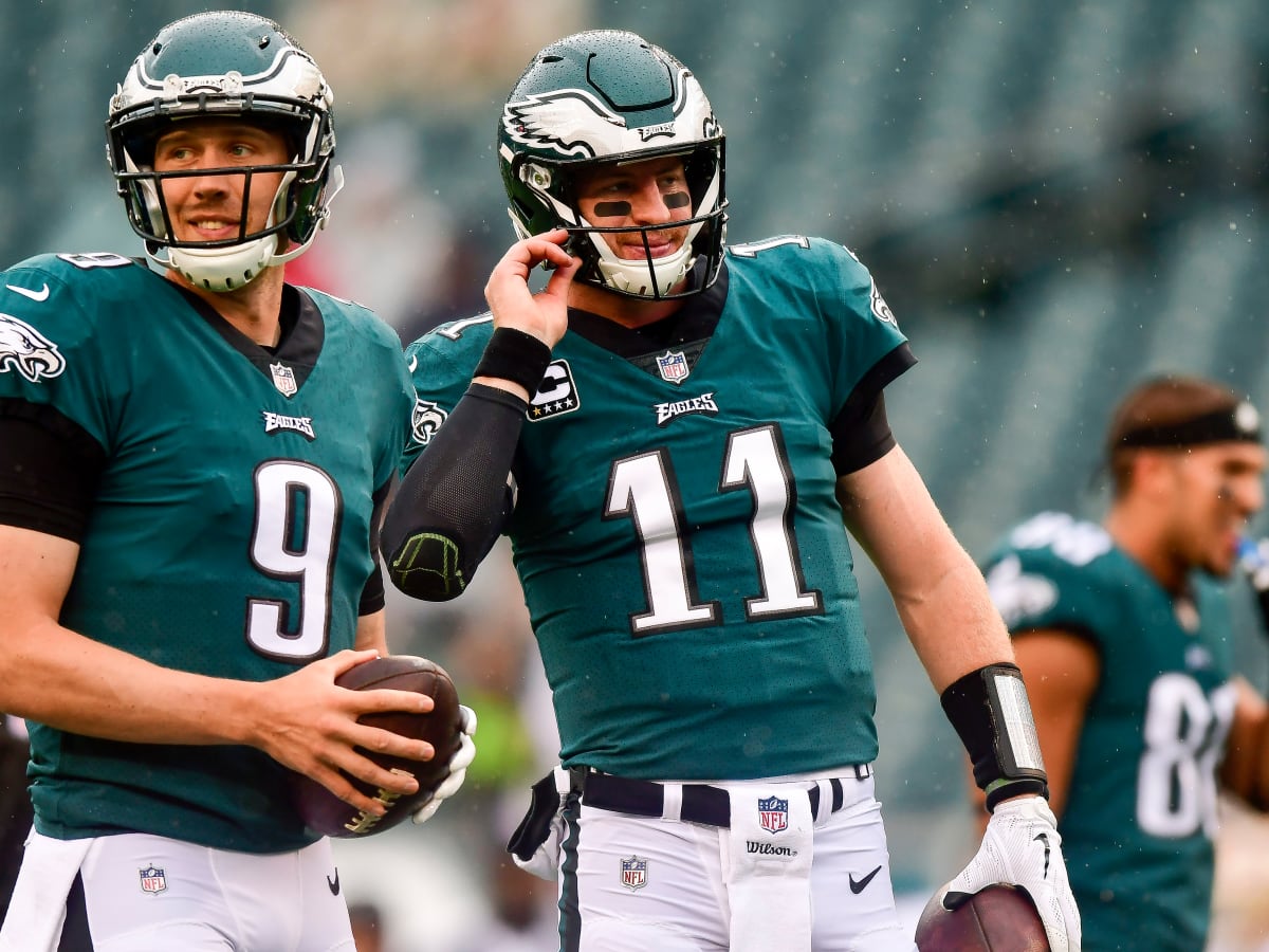 Comforting Carson: How the Eagles are juggling Wentz, Nick Foles