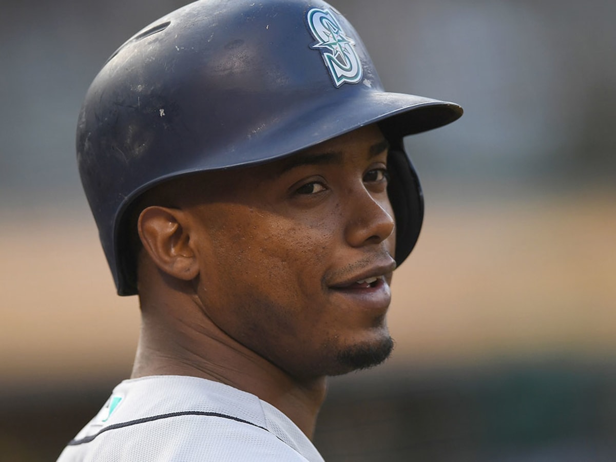 Ex-Phillies second baseman Jean Segura signs with Miami Marlins