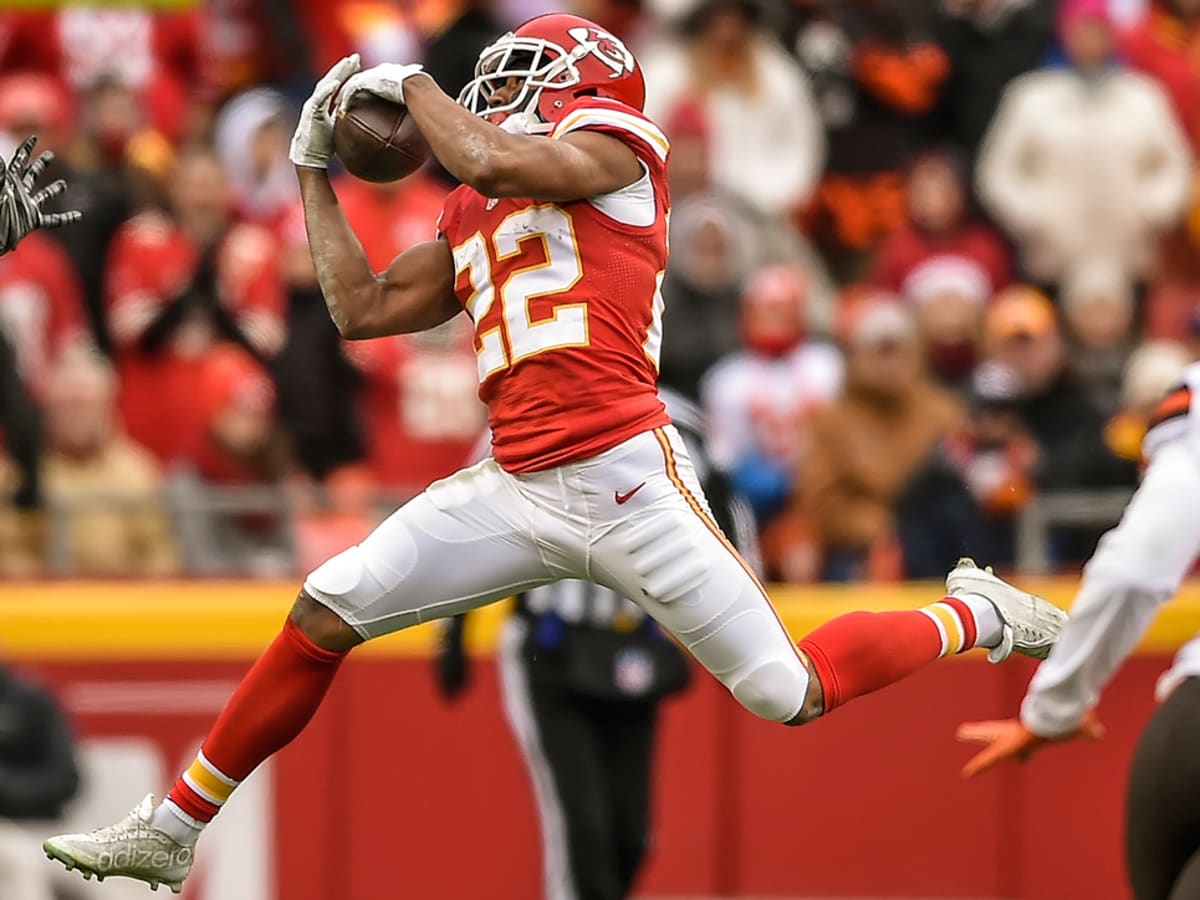 Kansas City Chiefs trading CB Marcus Peters to LA Rams