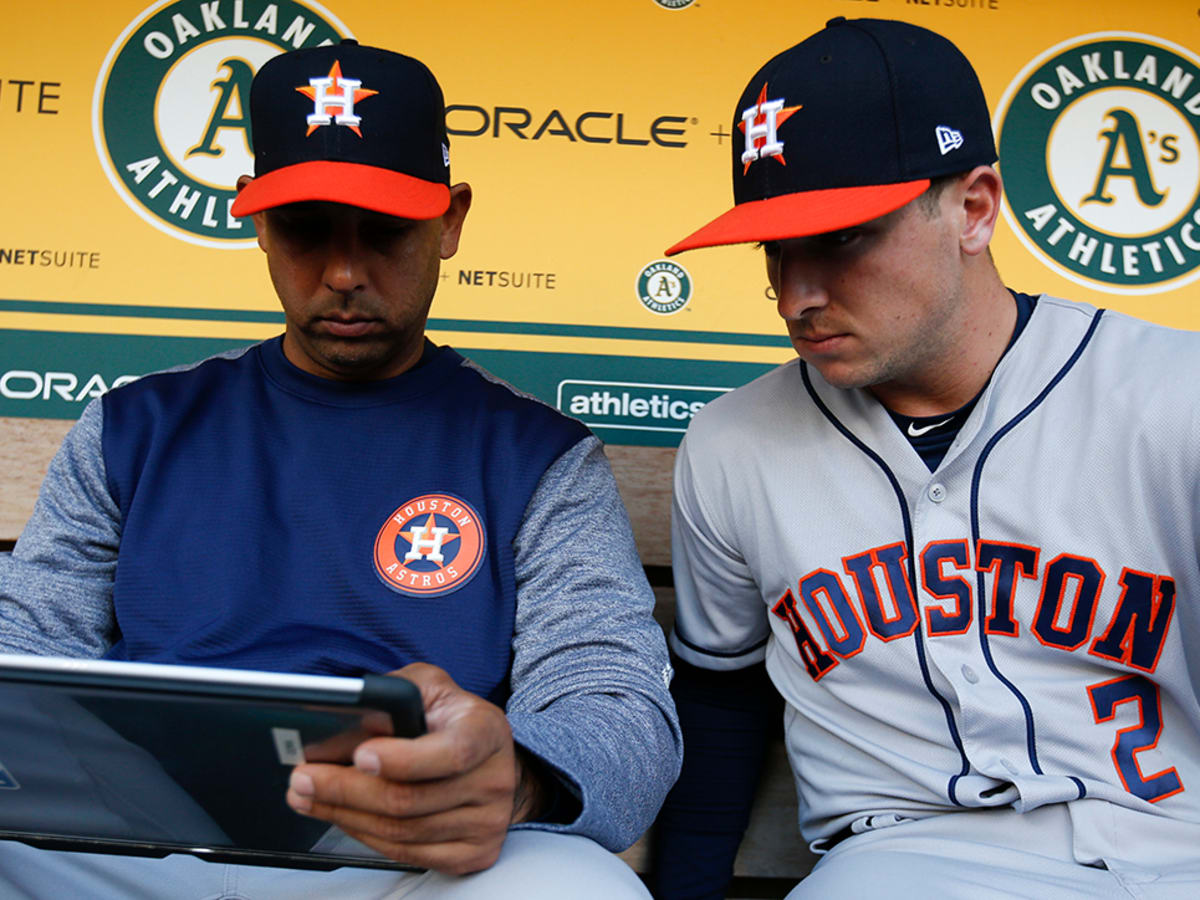 Red Sox manager Alex Cora wears LSU baseball jersey after losing