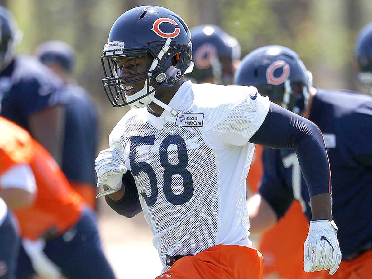 Roquan Smith is back with the Chicago Bears, and his holdout will