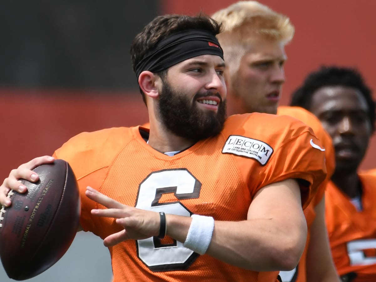 Baker Mayfield injury: Patriots knock Browns quarterback out of