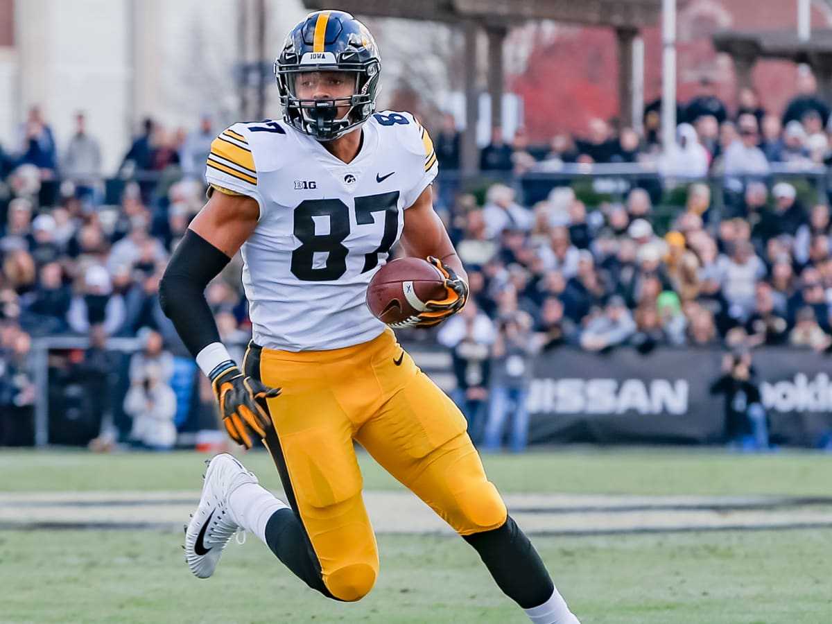 Former Hawkeye Noah Fant Sounds Off on Former Team