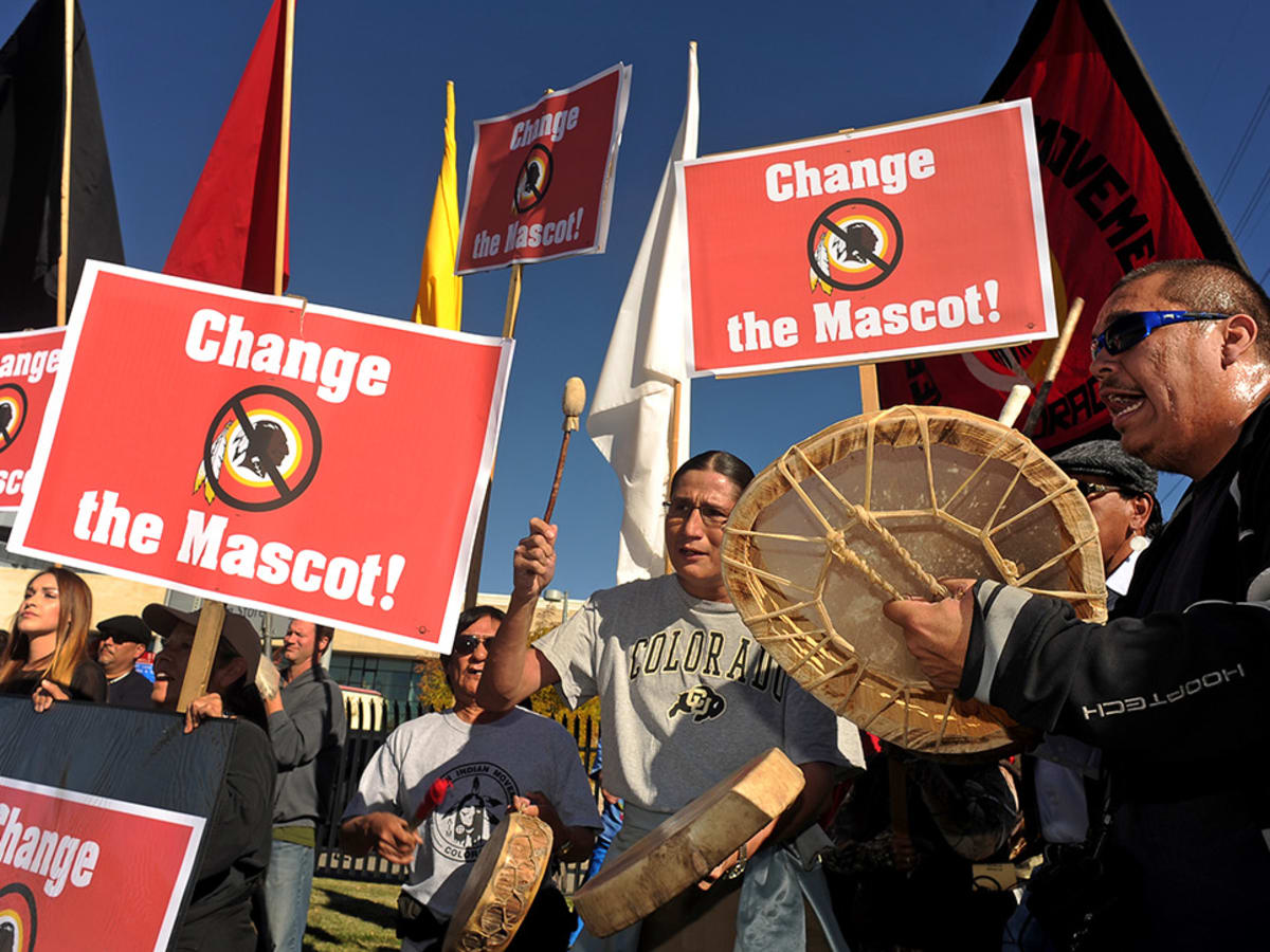 Native American advocates protest Kansas City Chiefs name ahead of