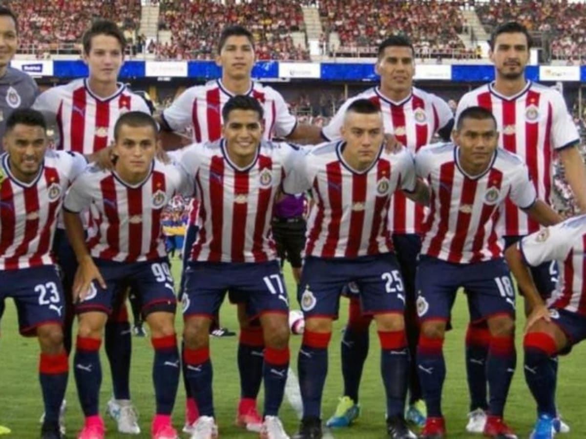 TIBURONES | Empresarios presentarían oferta para comprar a Chivas - Sports  Illustrated