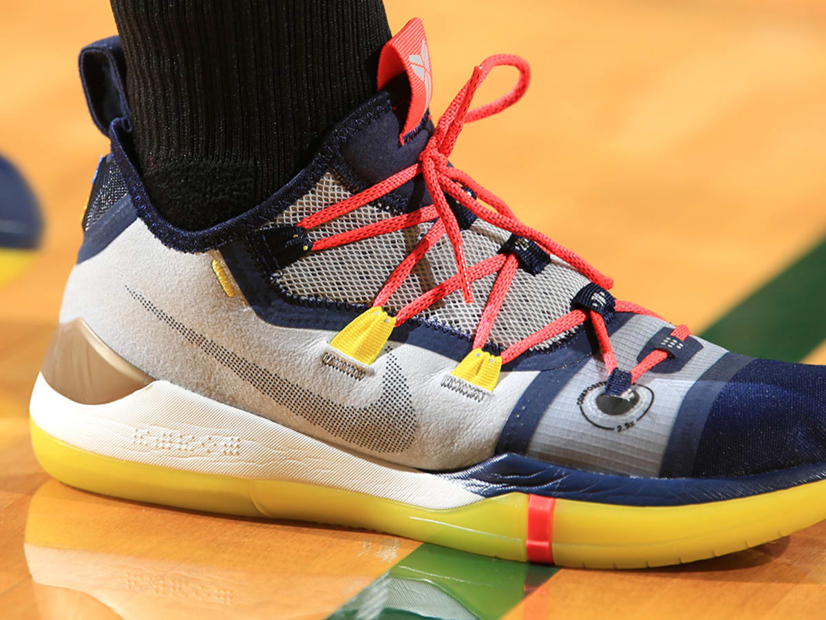 Nike Kobe Bryant Basketball Shoes Sneakers