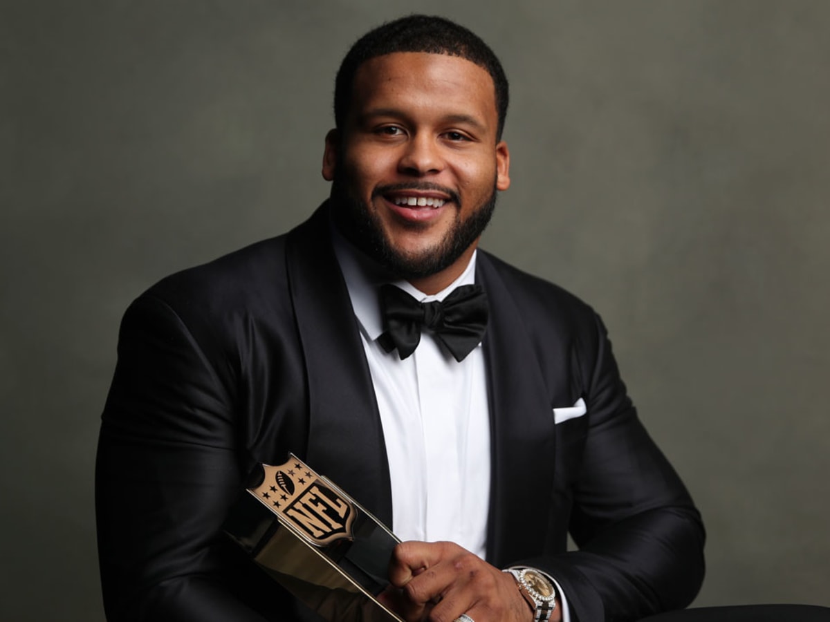 Report: Aaron Donald signs a two-year contract extension with the LA Rams -  AS USA