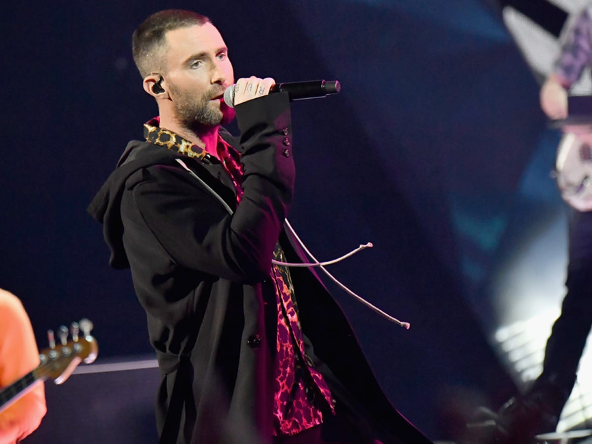 Super Bowl 2019: Twitter Reacts to Maroon 5 Halftime Show Performance