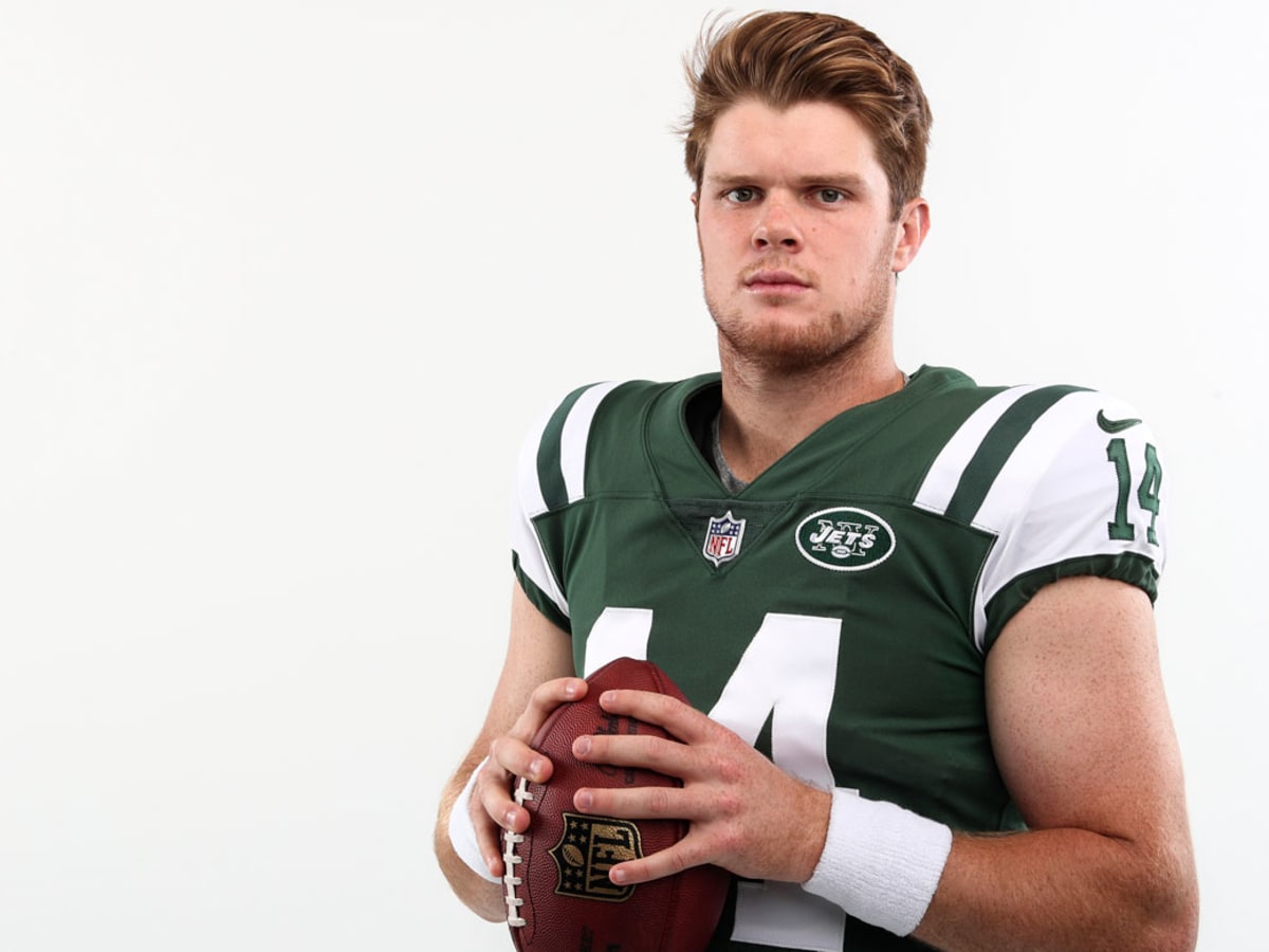 Sam Darnold Signed Jets Jersey (JSA COA) New York #1 Pick 2018 NFL Dra –  Super Sports Center