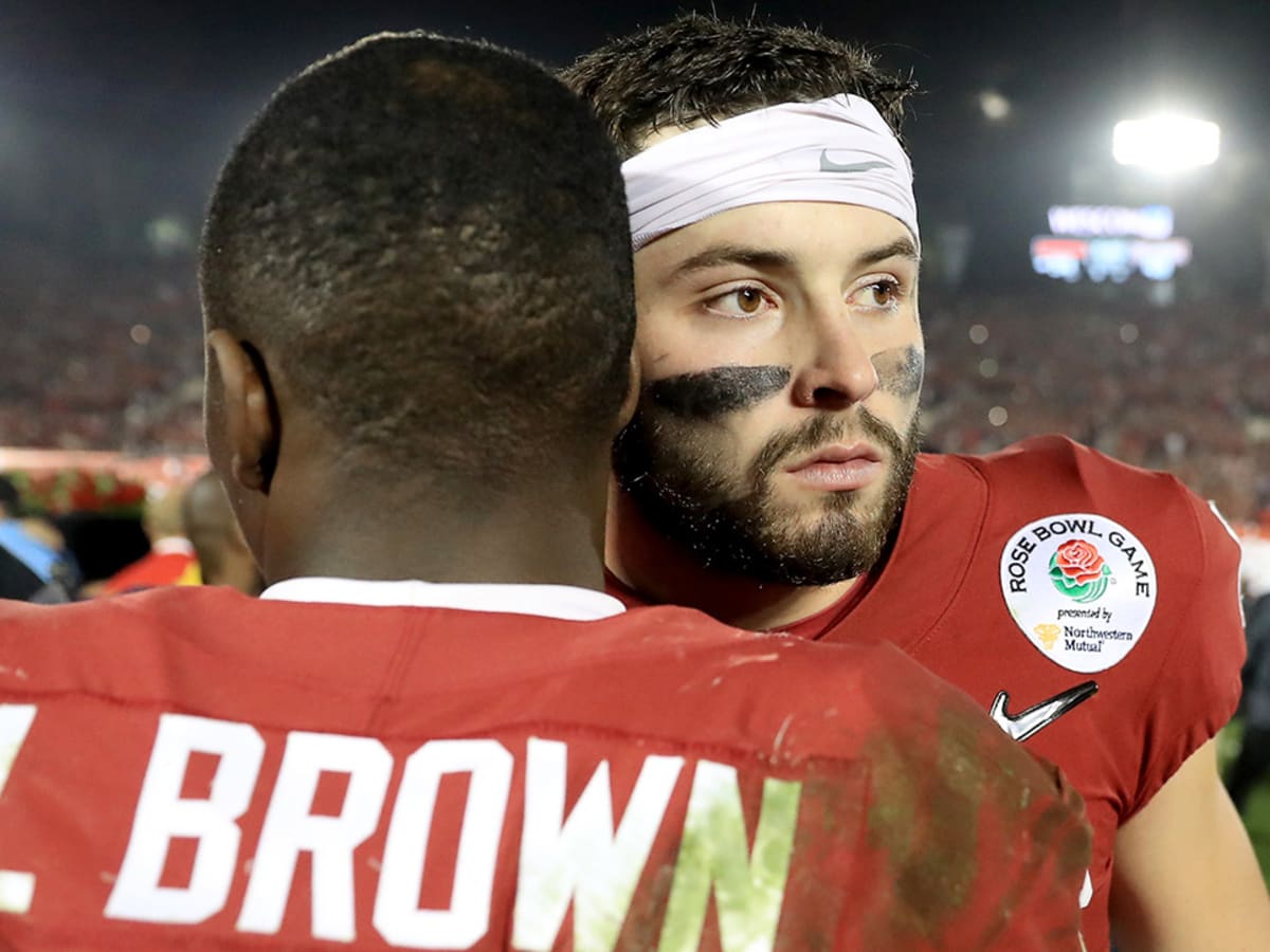 Oklahoma QB Baker Mayfield enters Rose Bowl with a 'Pretenders' sign