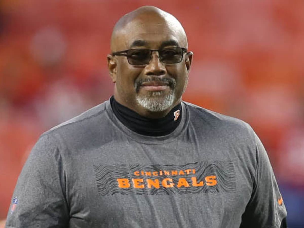 Bengals fire defensive coordinator after rout by Saints