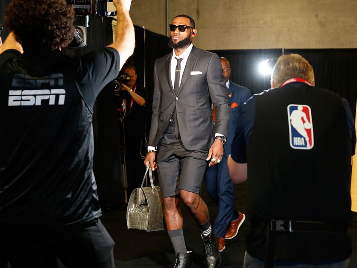LeBron James arrives at NBA Finals Game 1 in tailored shorts and suit coat  