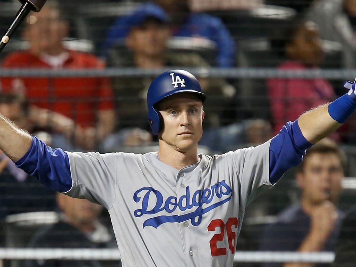 Dodgers' Chase Utley announces he is retiring at end of season