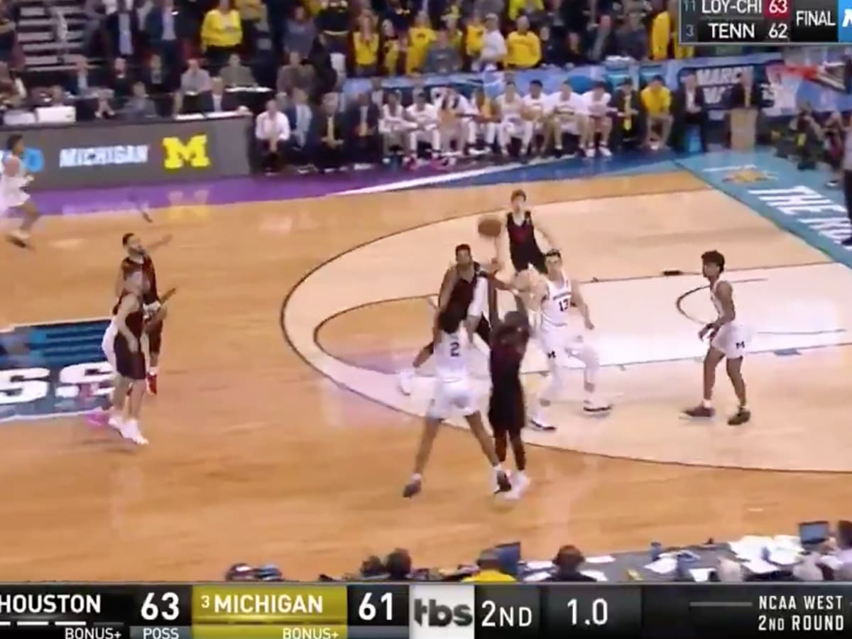 Ex-Wolverine Jordan Poole makes another long-distance buzzer beater 