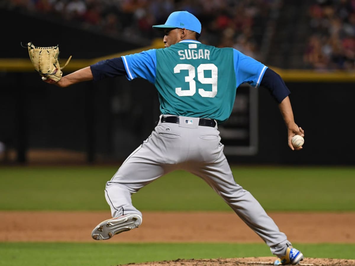 Little fanfare as Diaz sets Mariners record in victory over Diamondbacks, Mariners