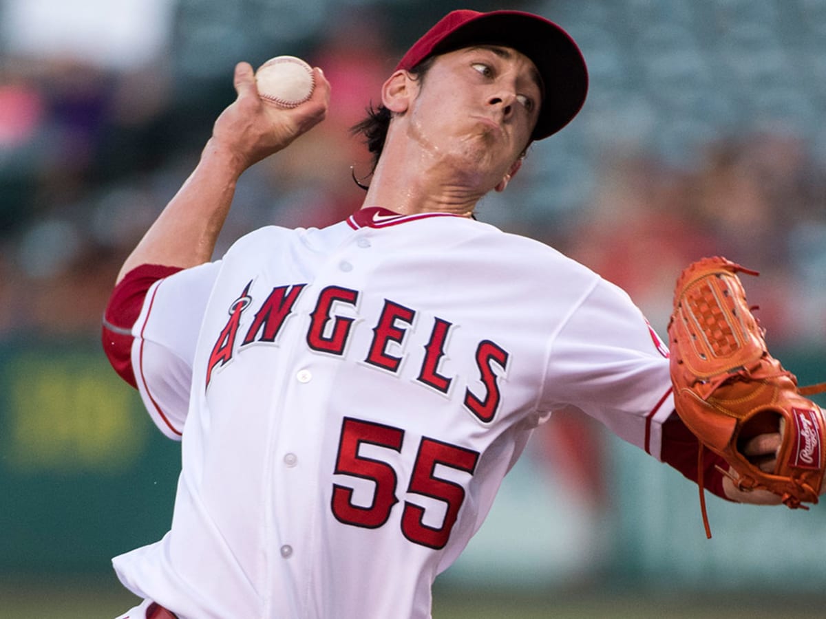 Tim Lincecum pitches Angels past A's in return