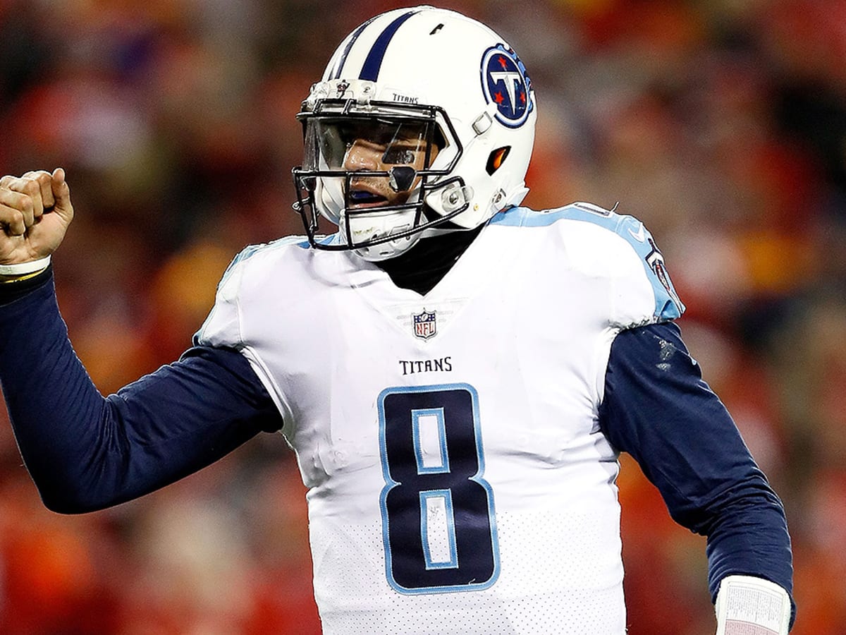 Tennessee Titans Marcus Mariota throws a the ball during NFL