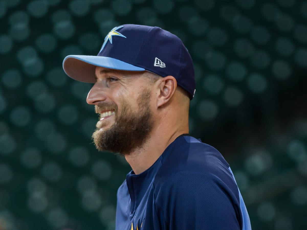 Minnesota Twins manager Rocco Baldelli celebrates Grateful Dead Night at  Target Field : r/gratefuldead