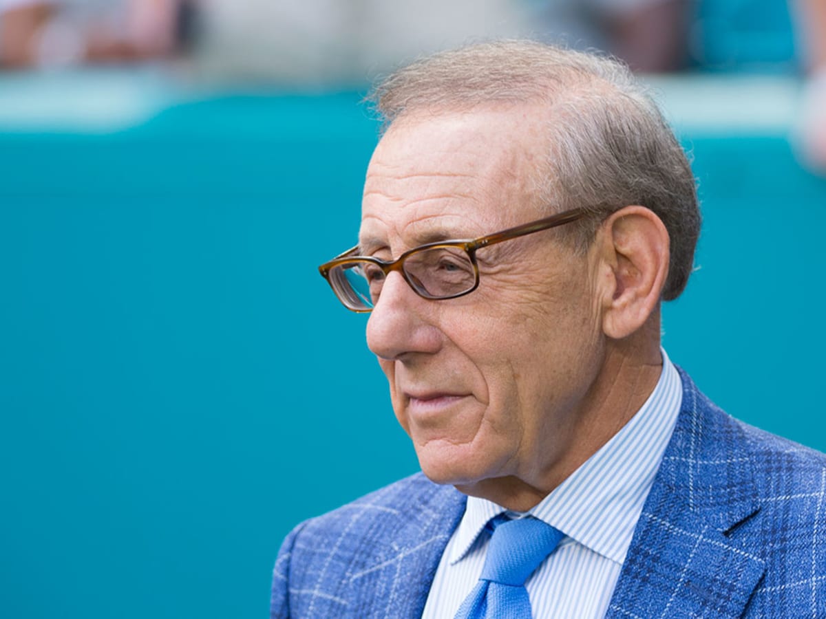 Miami Dolphins Owner Stephen Ross Has A Net Worth Of $8.2 Billion & It's  Not From Football - Narcity