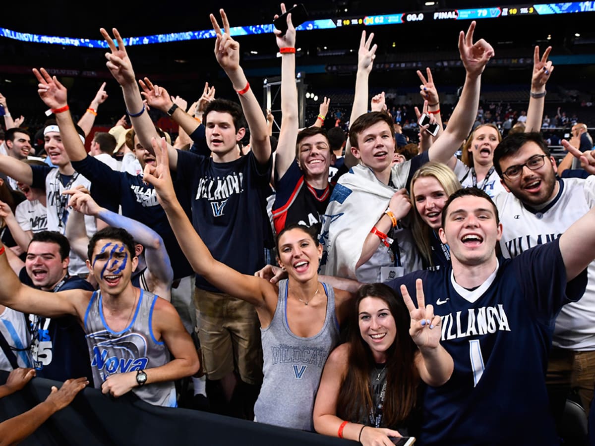 University Students Celebrate Big Phillies Win – The Villanovan