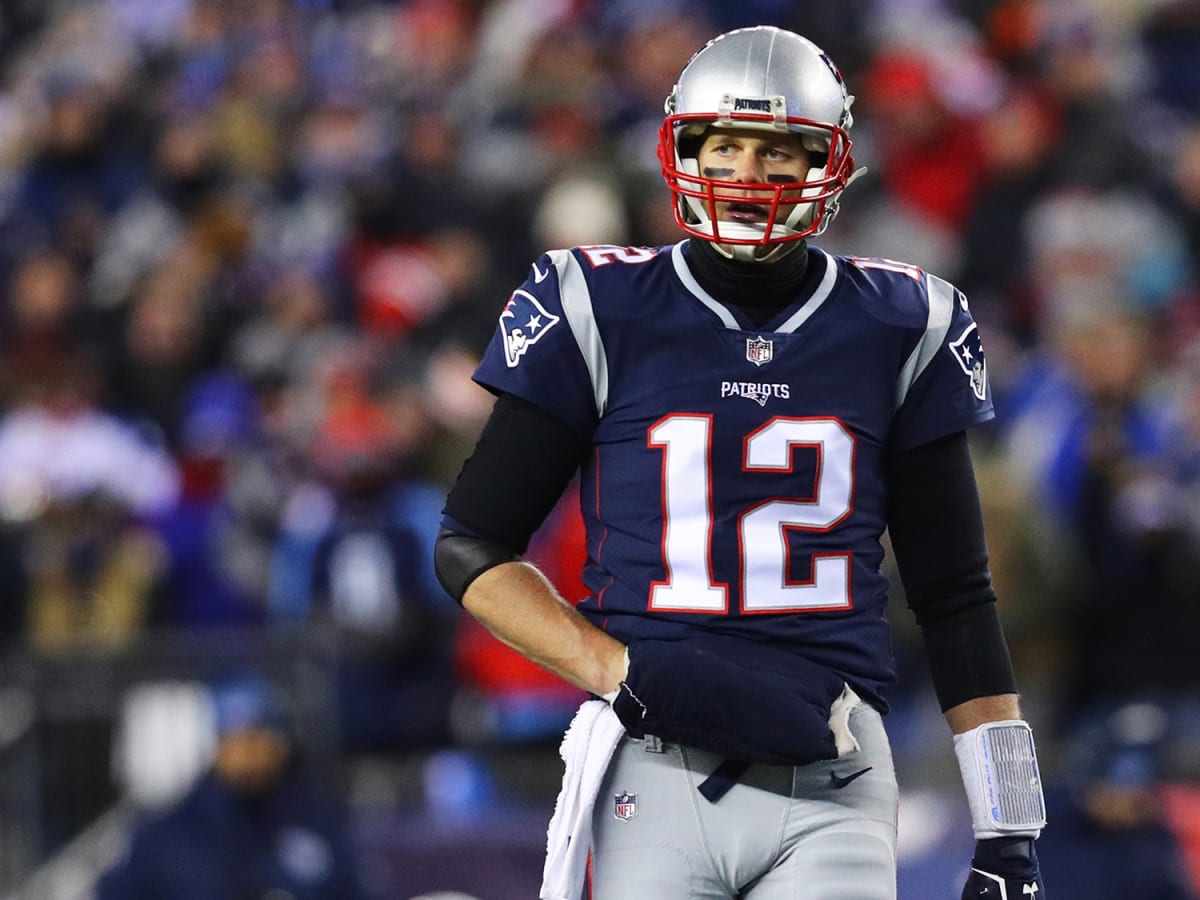 Patriots QB Tom Brady leads NFL in jersey sales (again); TE Rob