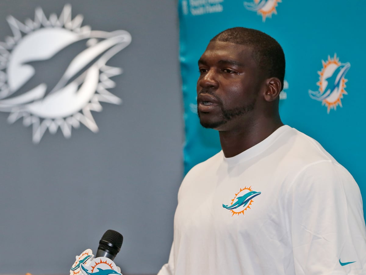 Dolphins suspend Lawrence Timmons and acquire Stephone Anthony as