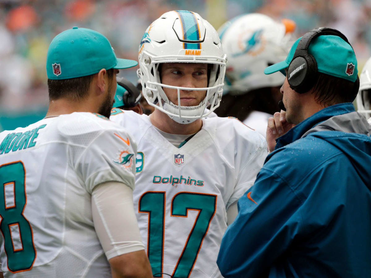 Dolphins QB Tannehill practicing without a knee brace, confident