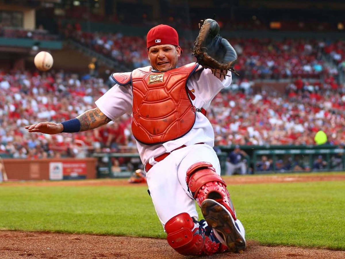 Yadier Molina contract: Cardinals retain catcher with one-year deal -  Sports Illustrated